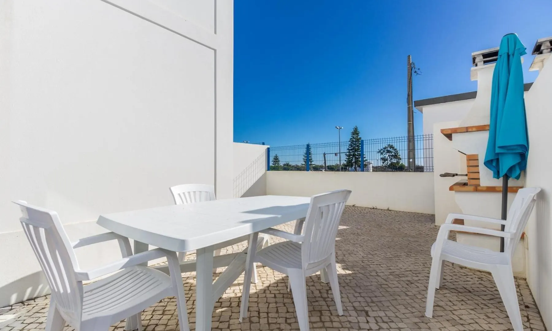 Holiday home Blue Villa By Algarvemanta Manta Rota