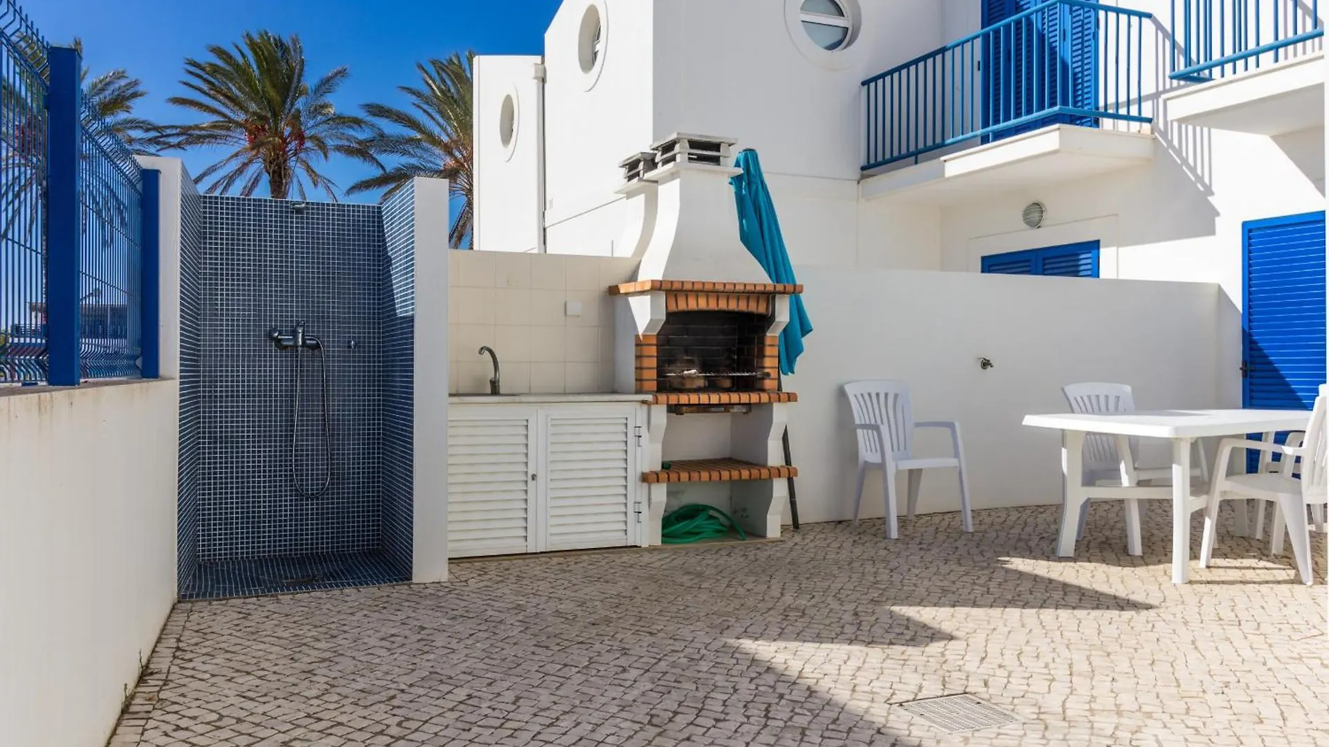 Blue Villa By Algarvemanta Manta Rota